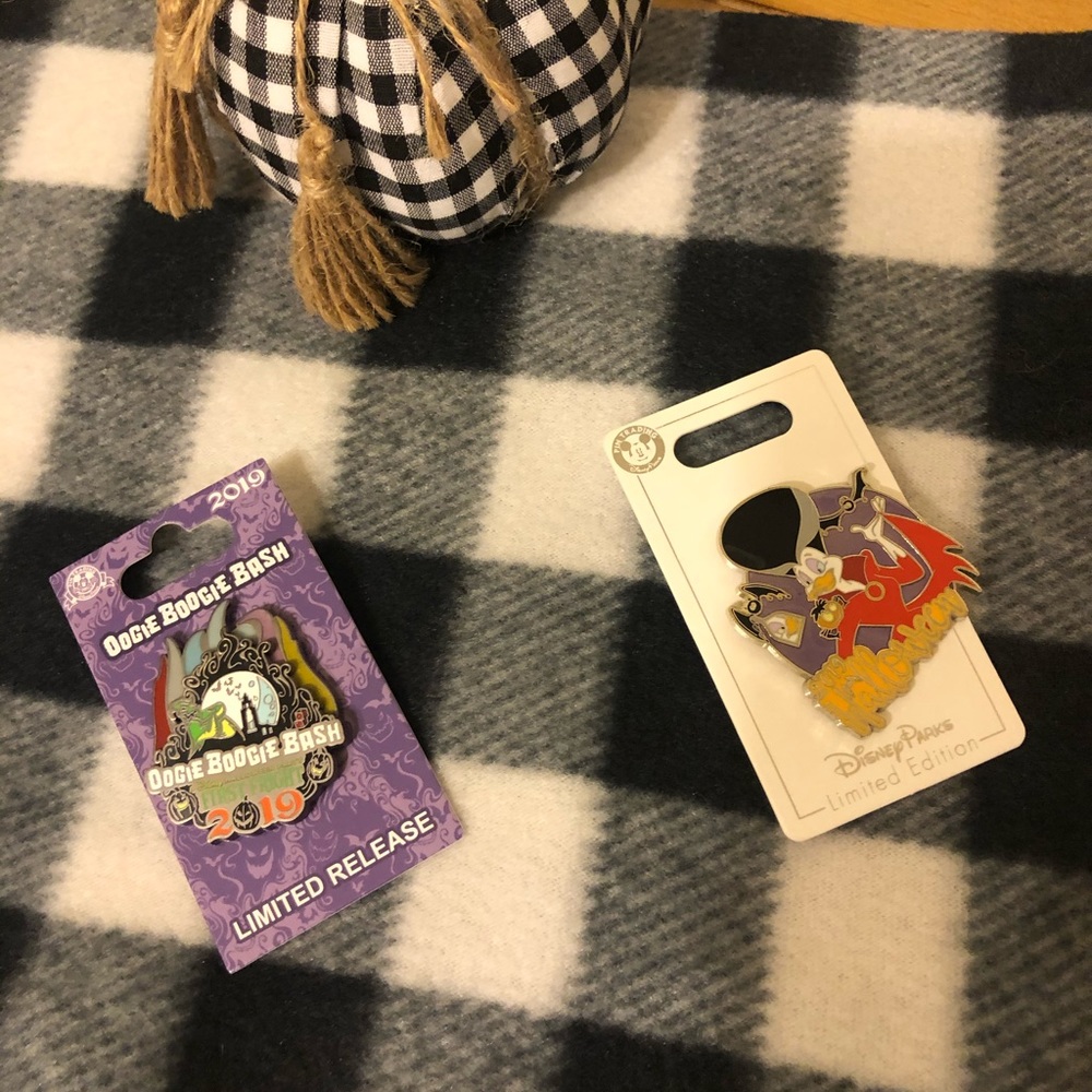 Collectible Halloween Disney Parks Limited Pins Oogie Boogie Bash - Picture 3 of 7